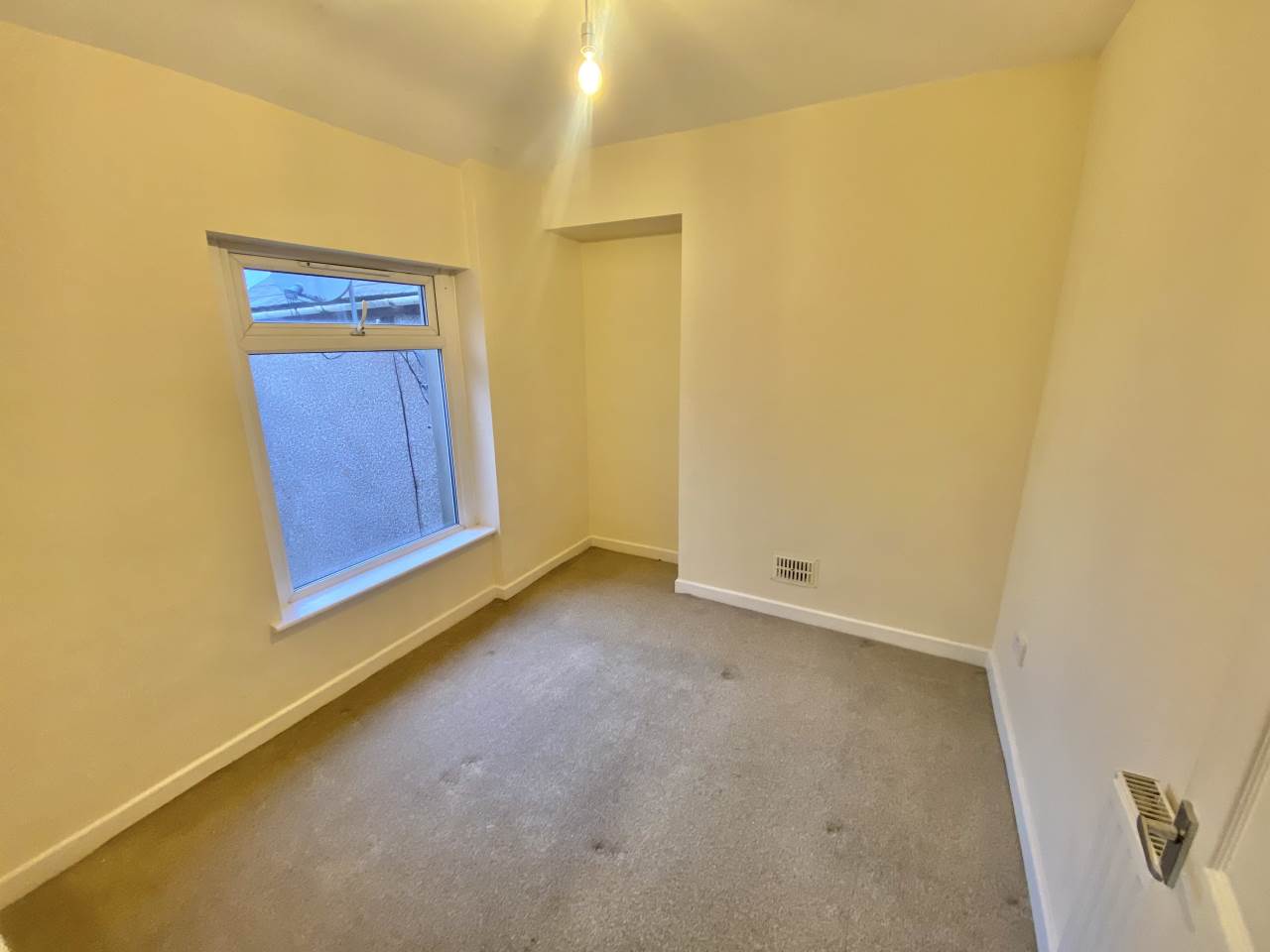 3 bed terraced house to rent in Cheltenham Terrace, Bridgend  - Property Image 6