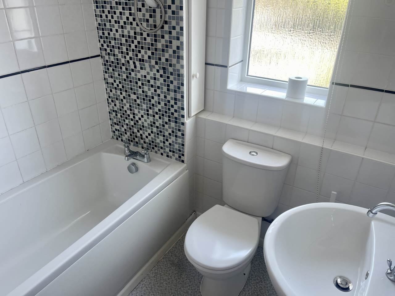 2 bed terraced house to rent in Oak Tree Court, Brackla  - Property Image 5