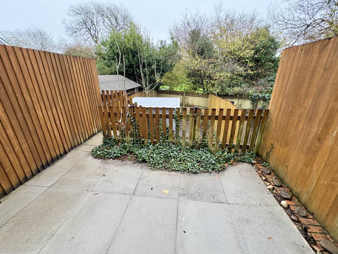 2 bed terraced house to rent in Llwyn Coch, Broadlands 9