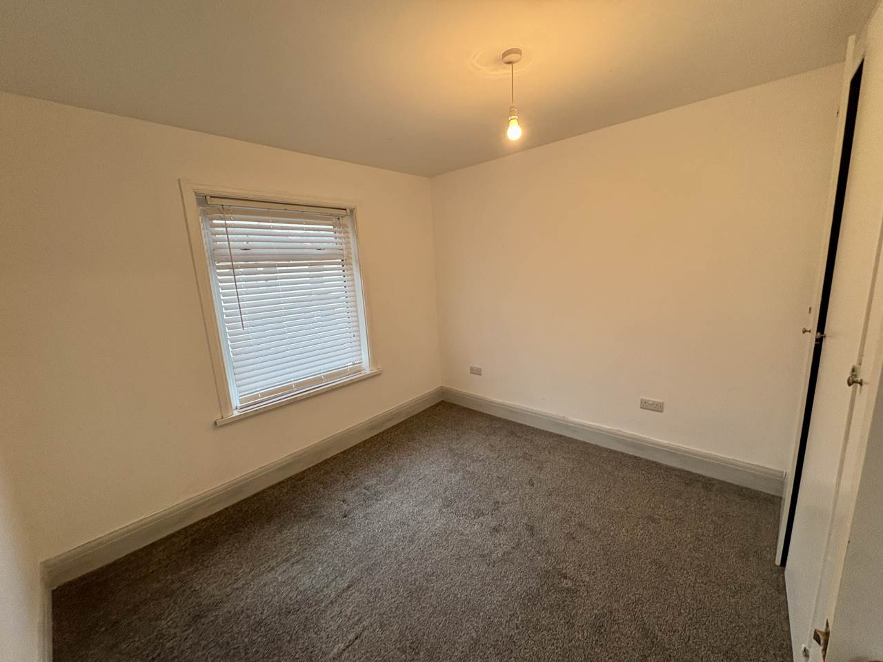 3 bed semi-detached house to rent in Sunnyside Road, Bridgend  - Property Image 6