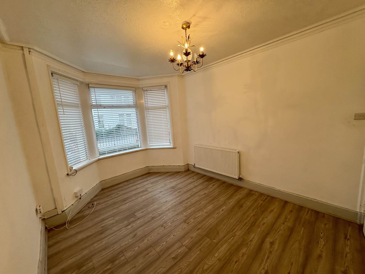 3 bed semi-detached house to rent in Sunnyside Road, Bridgend 2