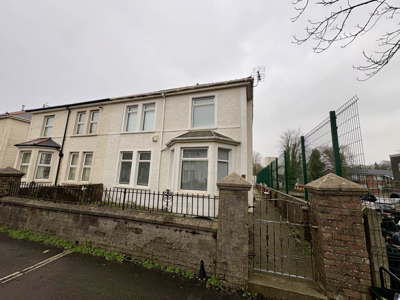 3 bed semi-detached house to rent in Sunnyside Road, Bridgend  - Property Image 1