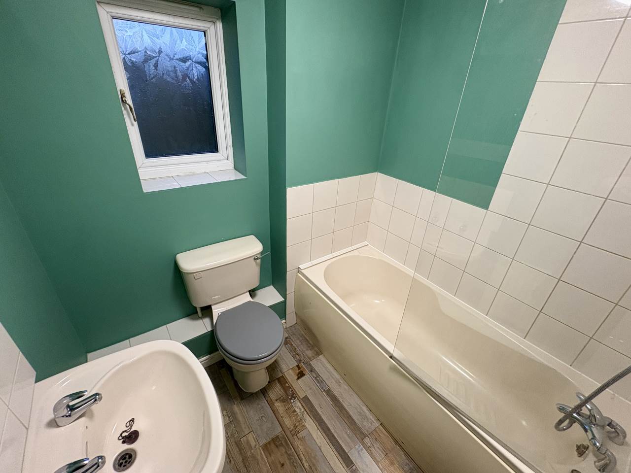 2 bed terraced house to rent in Bron Hafod, Broadlands  - Property Image 8