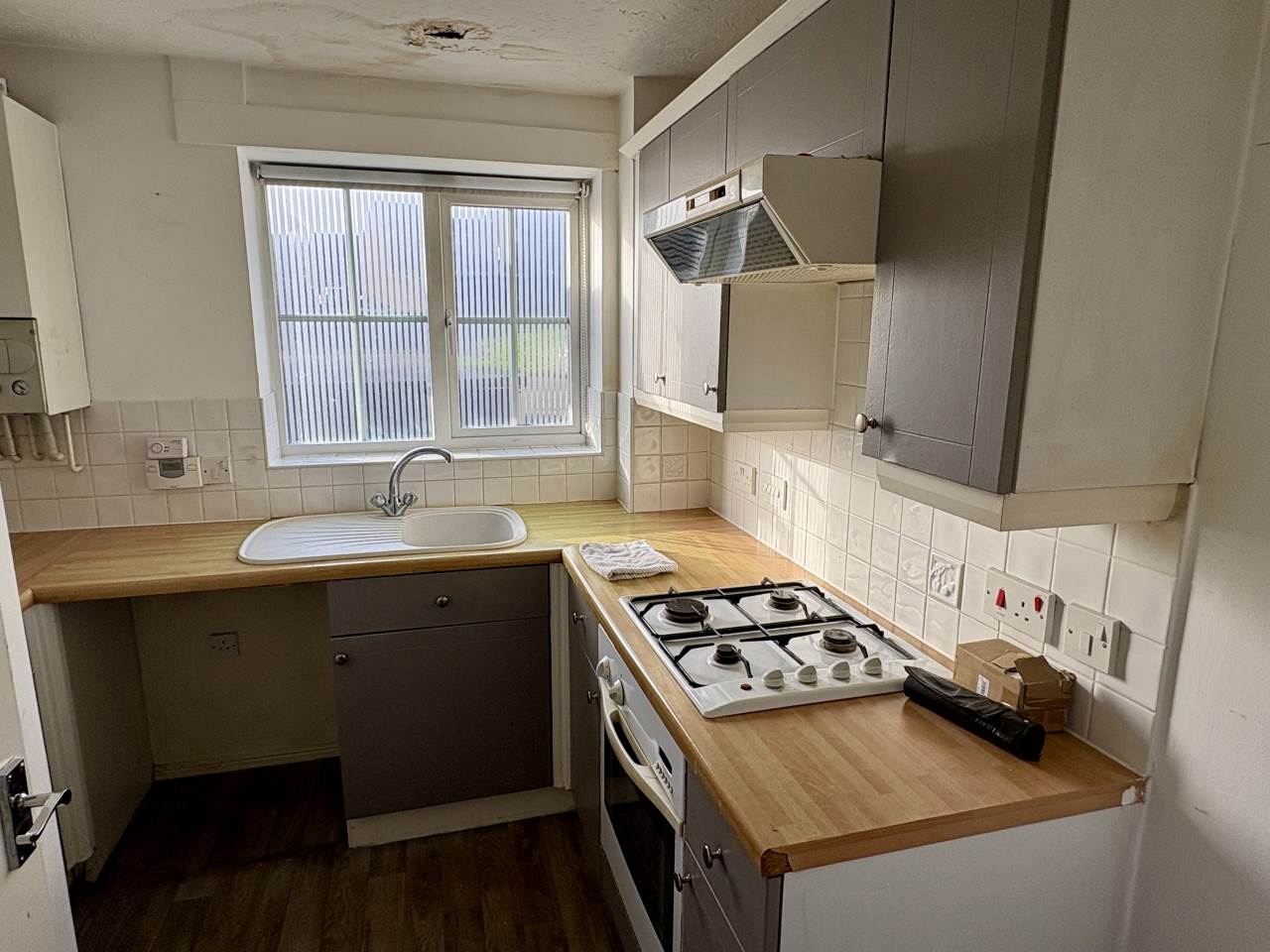 2 bed terraced house to rent in Candlestone Newydd, Broadlands 2