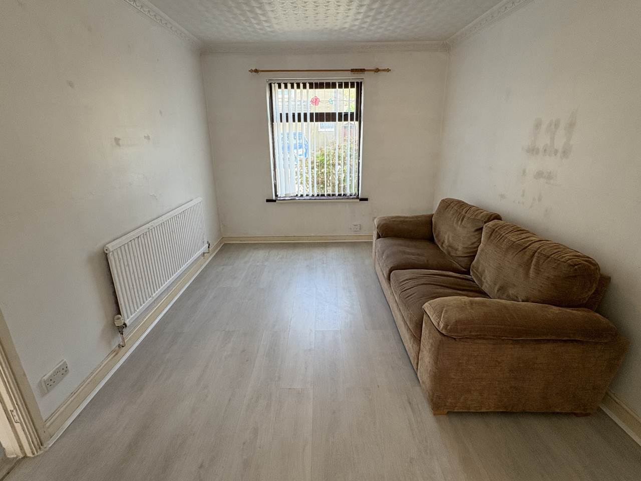 3 bed house to rent in Llys Gwyn, Bridgend 2