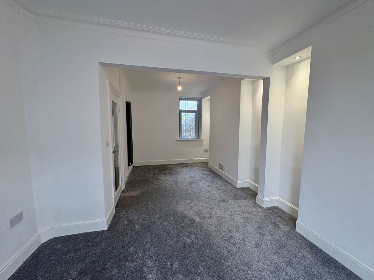 3 bed terraced house to rent in Charles Street 2