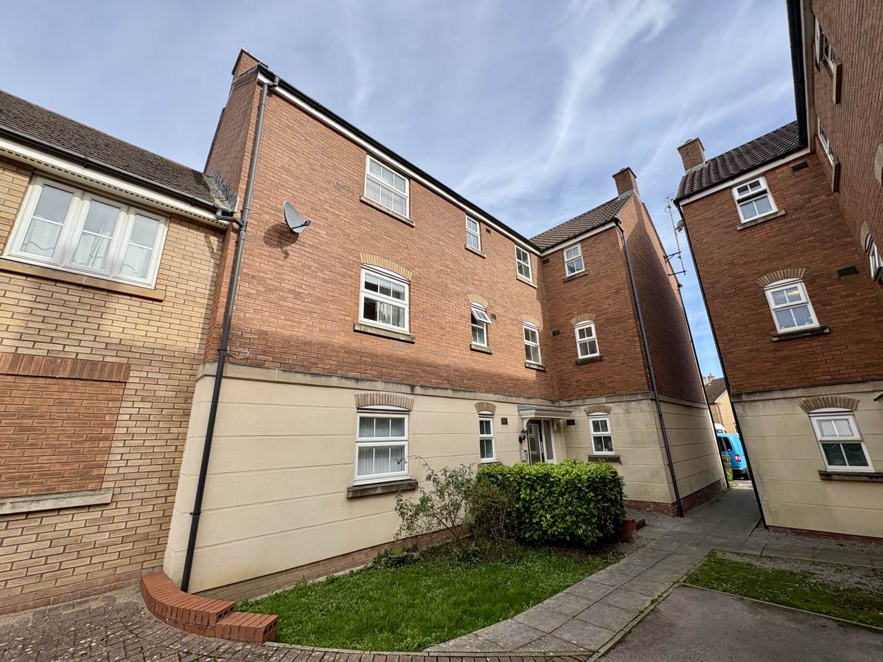 2 bed flat to rent in Longacres, Brackla, CF31