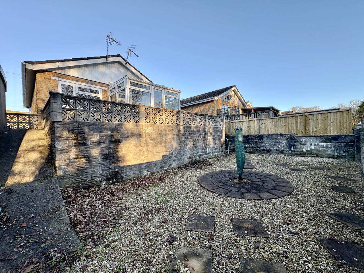 2 bed bungalow to rent in Woodland Park, Kenfig Hill  - Property Image 9