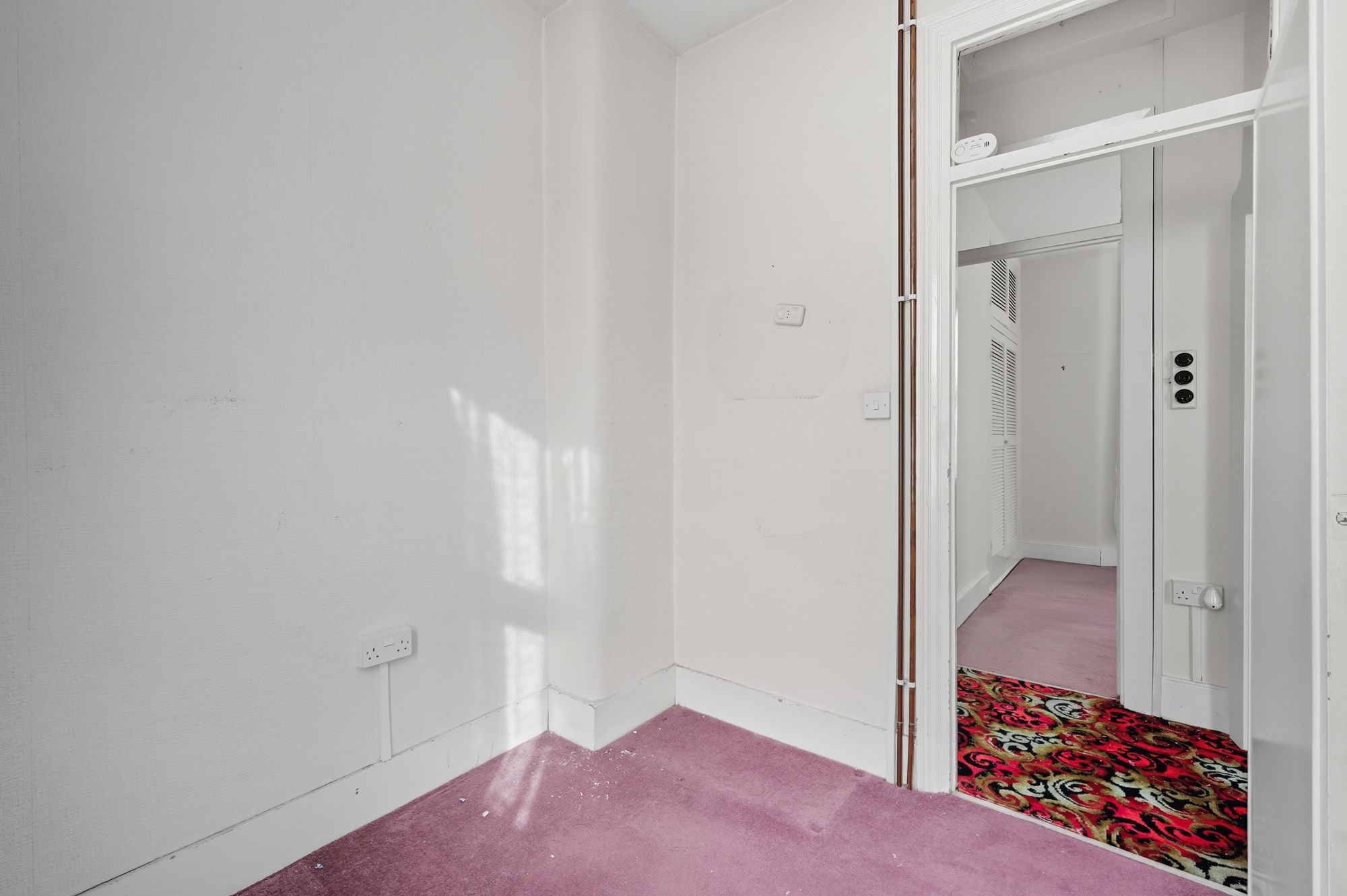 3 bed terraced house for sale in Henniker Gardens, London, E6  - Property Image 16