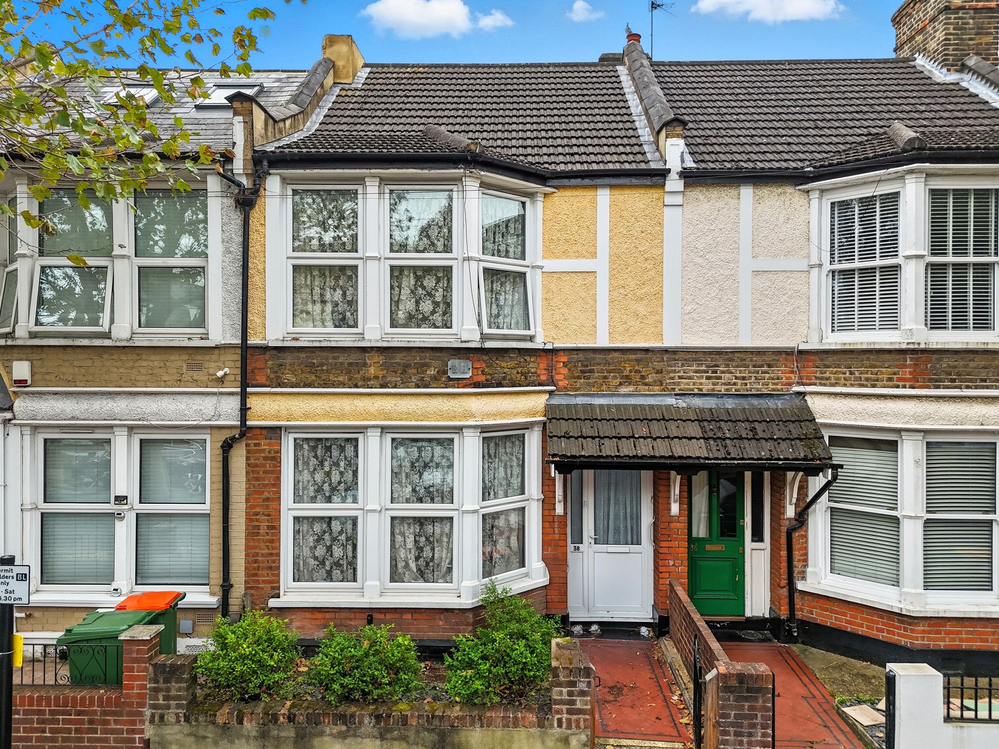 3 bed terraced house for sale in Henniker Gardens, London, E6  - Property Image 2