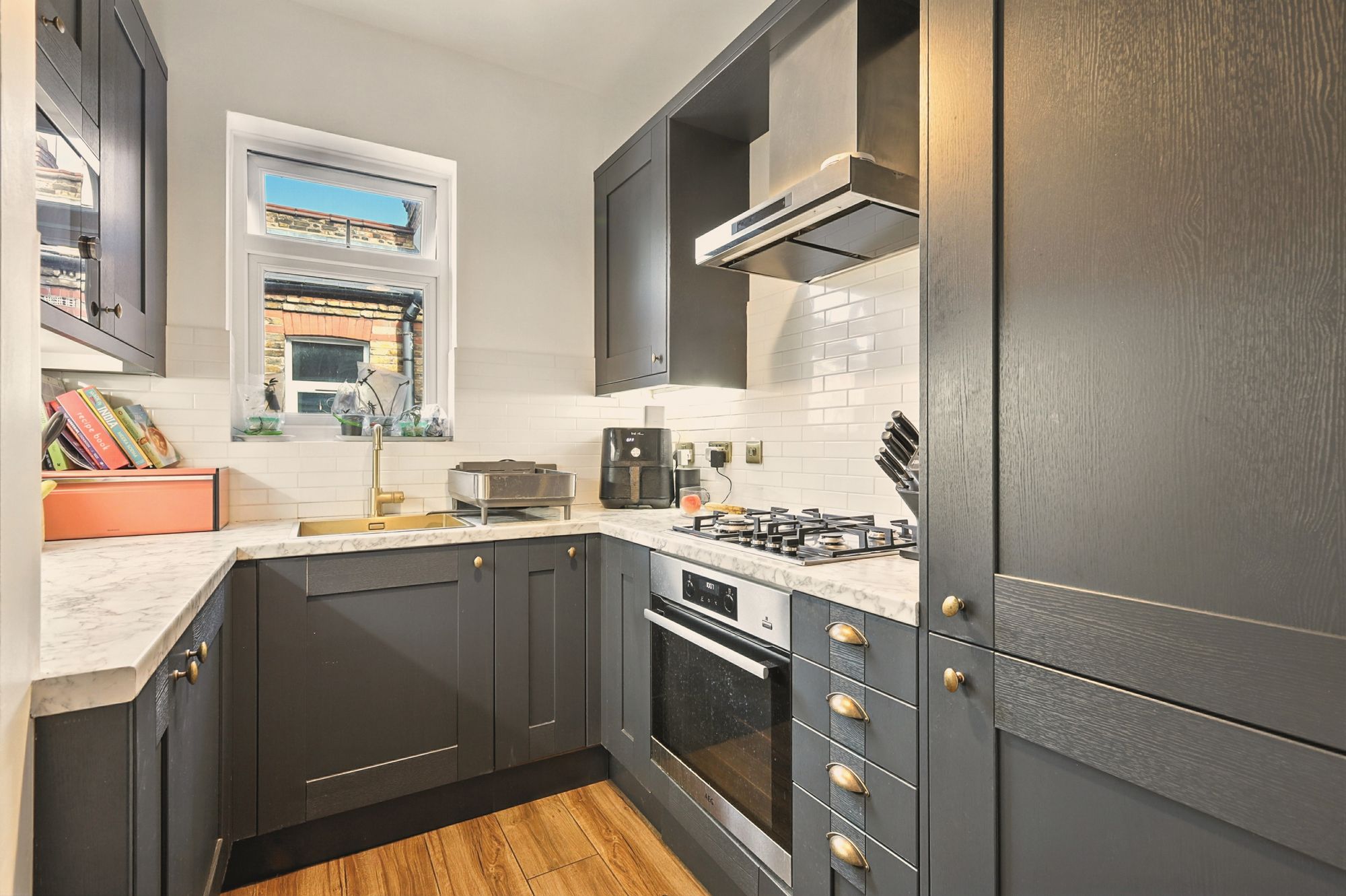 2 bed flat for sale in Kettlebaston Road, Leyton, E10  - Property Image 11