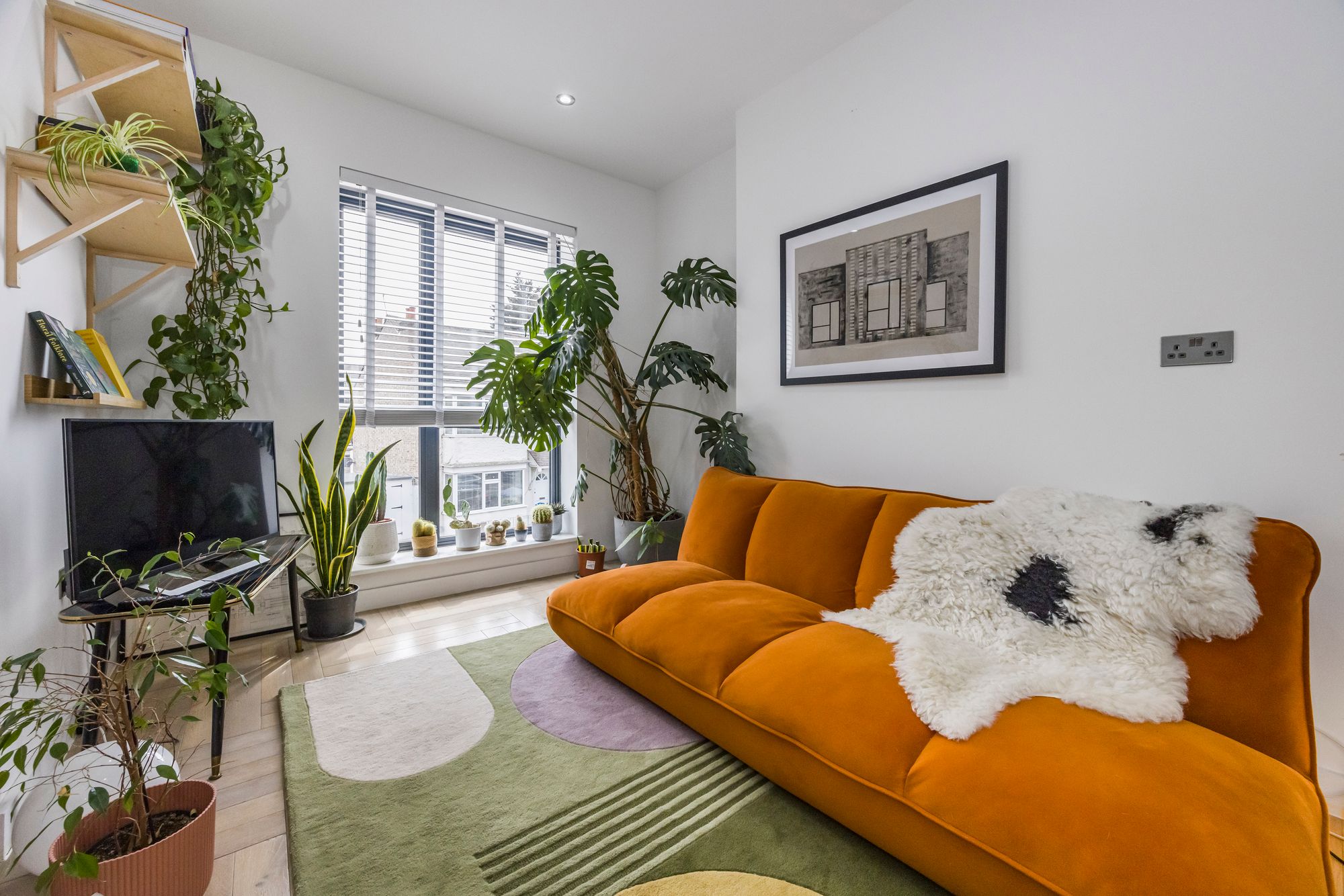 2 bed apartment for sale in Smithys Mews, London, E10  - Property Image 15
