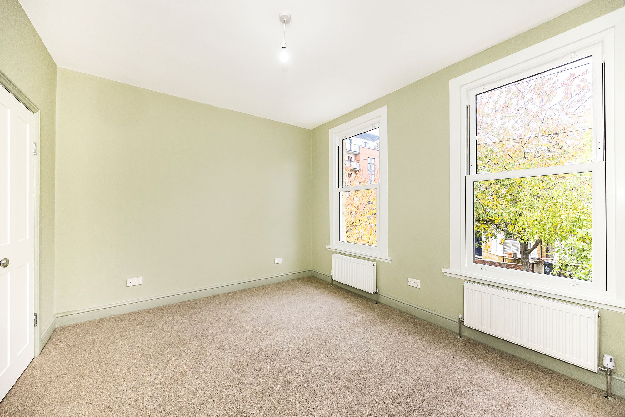 4 bed terraced house for sale in Balmoral Road, London  - Property Image 20