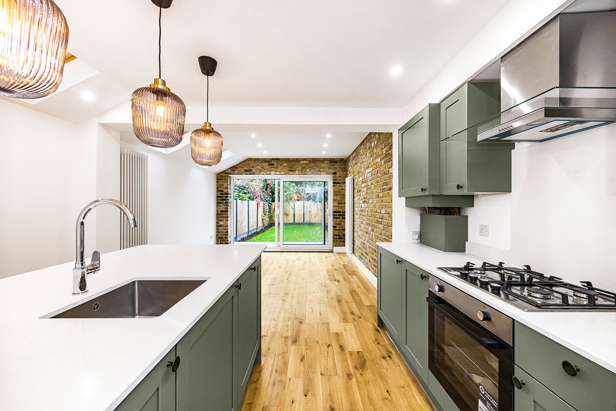 4 bed terraced house for sale in Balmoral Road, London  - Property Image 4