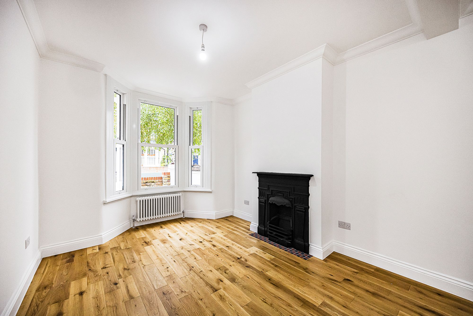 4 bed terraced house for sale in Balmoral Road, London  - Property Image 8