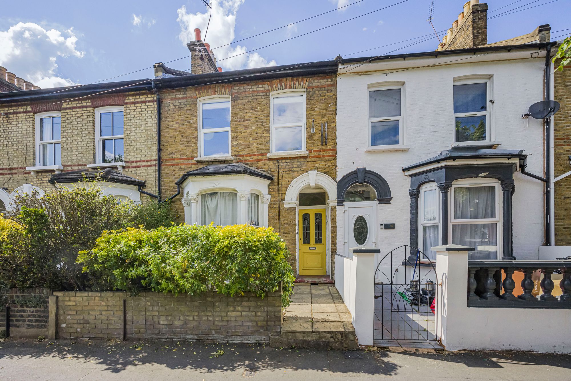 2 bed flat for sale in Murchison Road, Leyton, E10