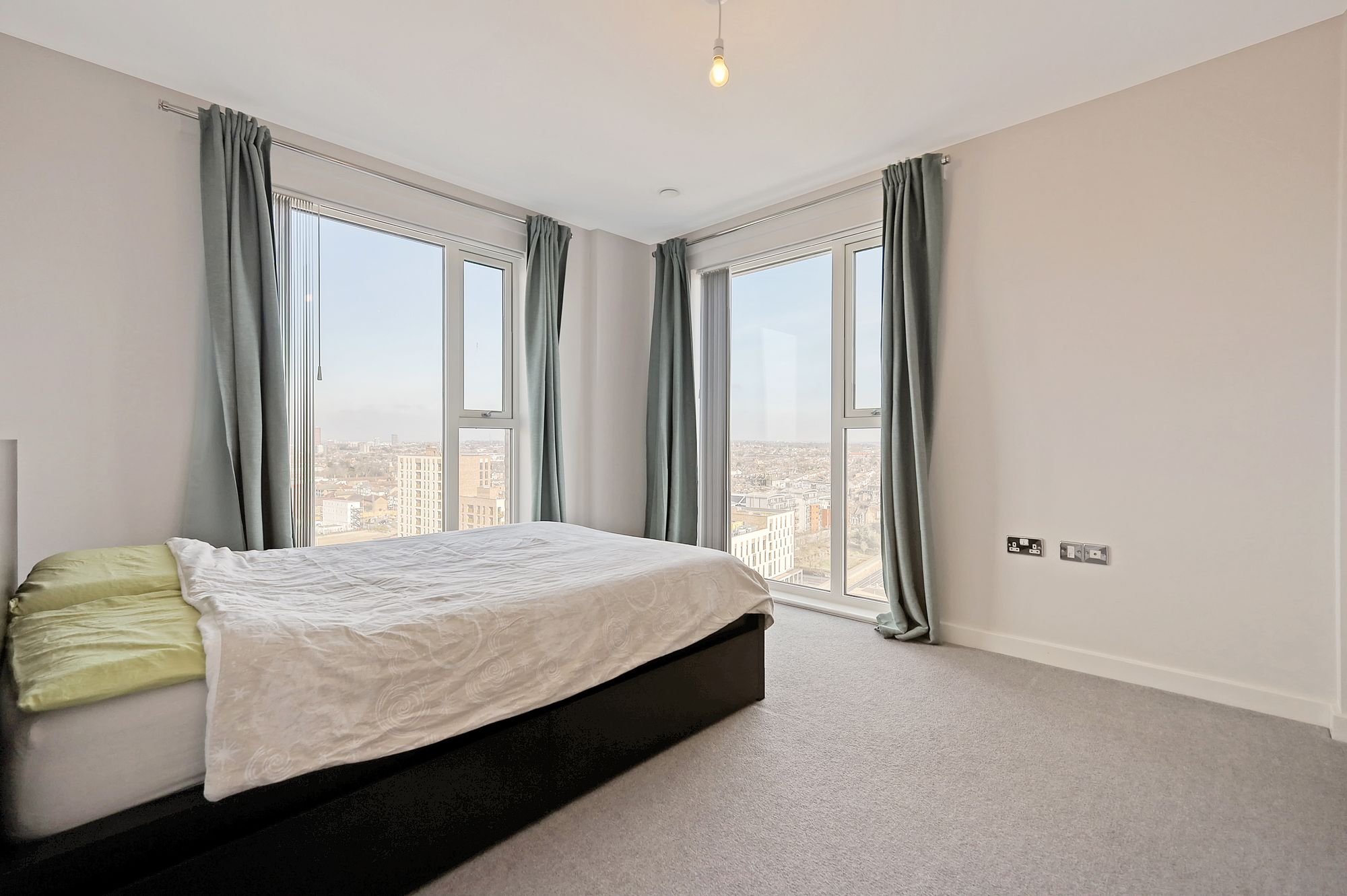 2 bed flat for sale in Dunedin Road, London  - Property Image 12