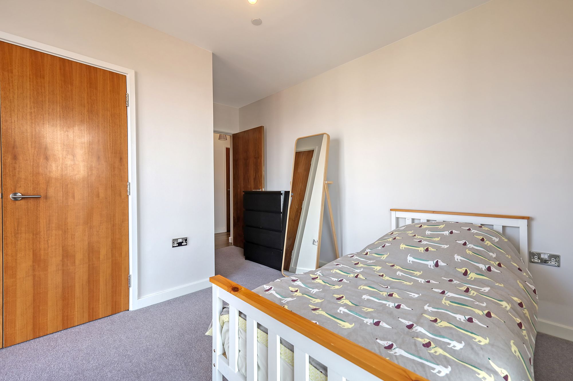 2 bed flat for sale in Dunedin Road, London  - Property Image 16