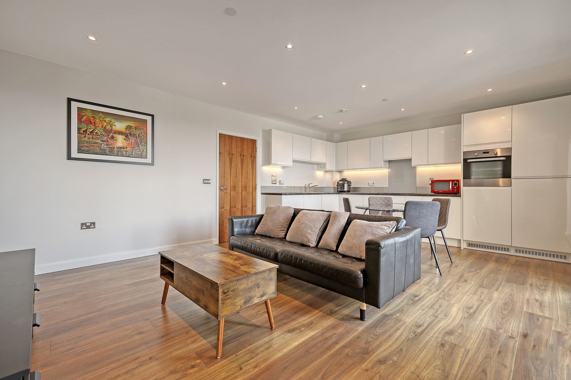 2 bed flat for sale in Dunedin Road, London  - Property Image 6