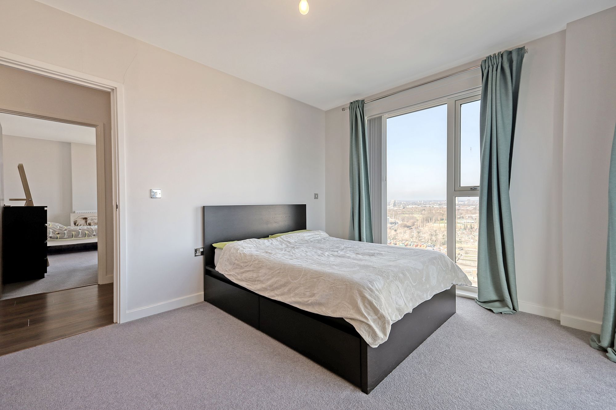 2 bed flat for sale in Dunedin Road, London  - Property Image 13