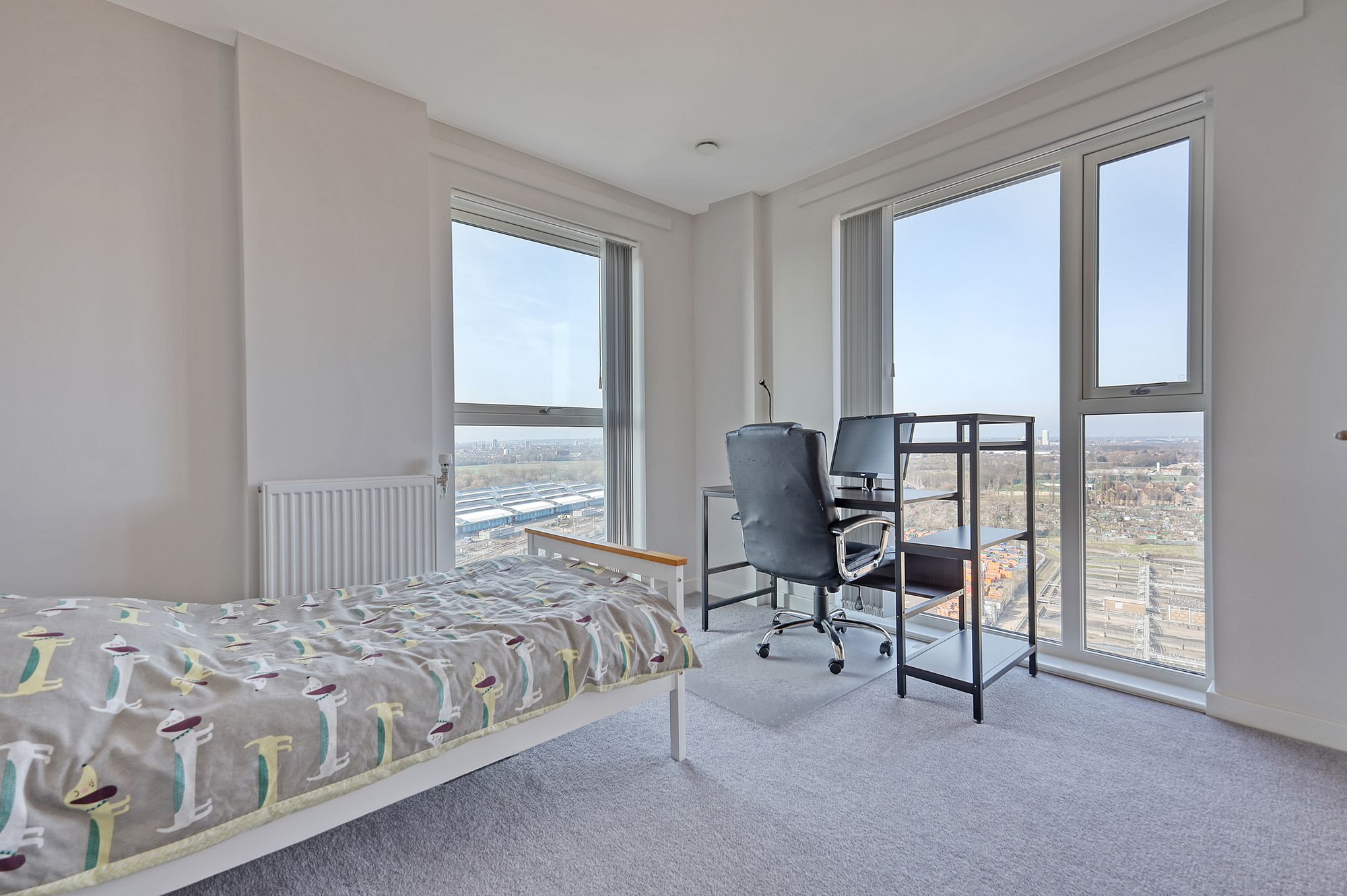 2 bed flat for sale in Dunedin Road, London  - Property Image 15