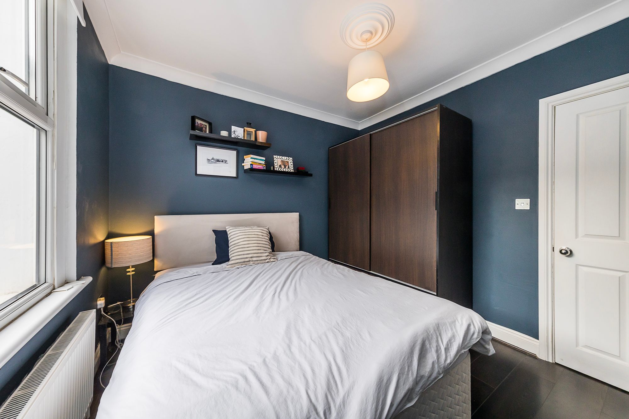 1 bed flat for sale in Scotts Road, London  - Property Image 9