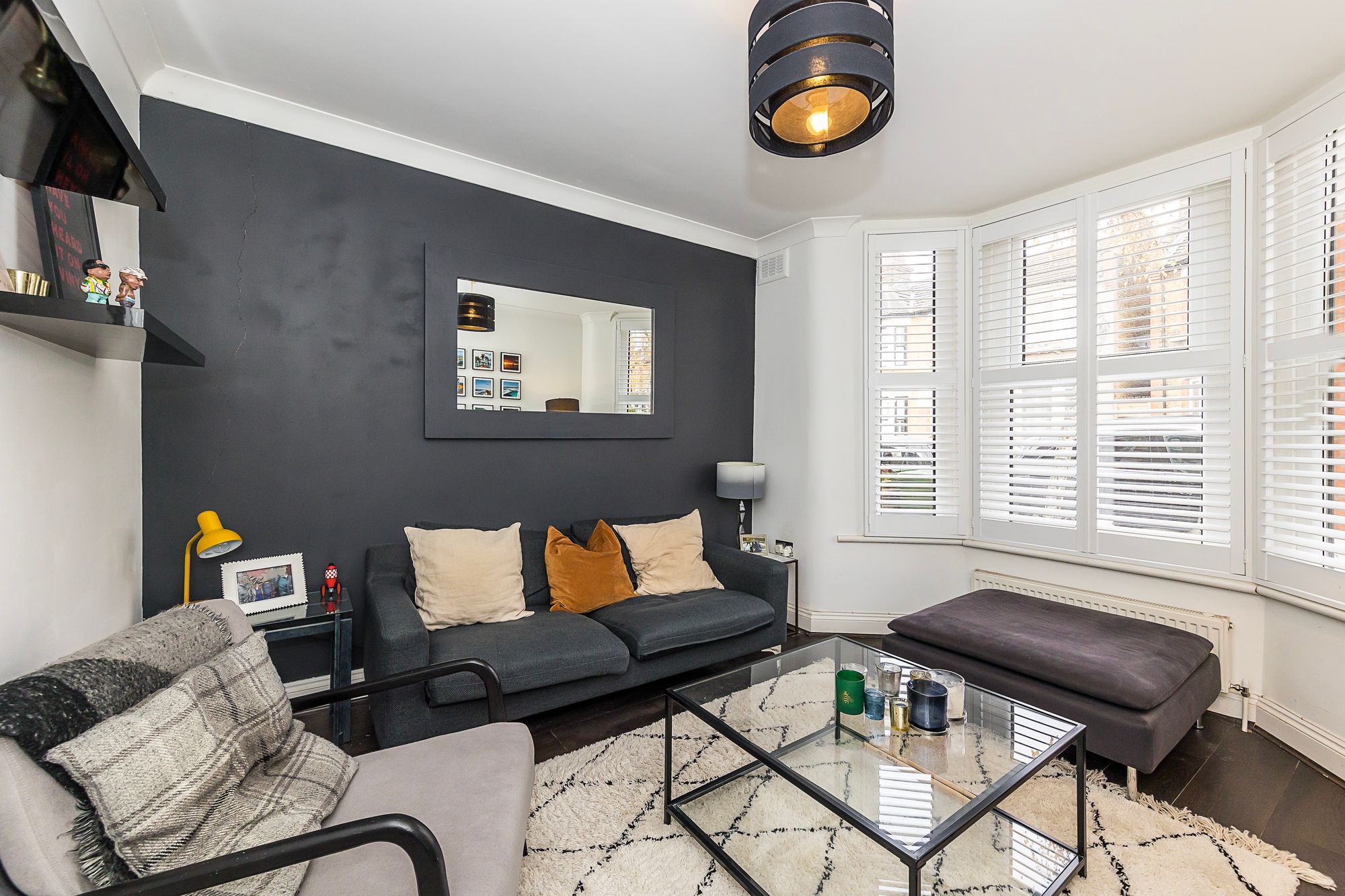 1 bed flat for sale in Scotts Road, London  - Property Image 4