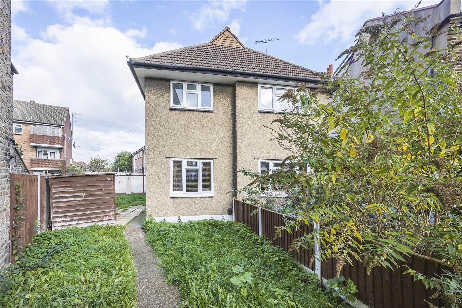 2 bed flat to rent in Brunswick Road, Leyton  - Property Image 12