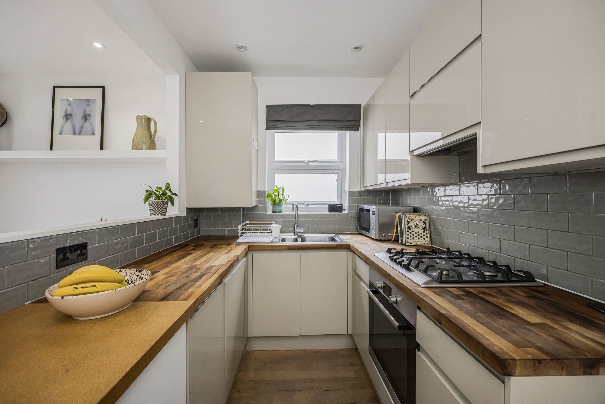 2 bed flat for sale in Francis Road, Leyton, E10