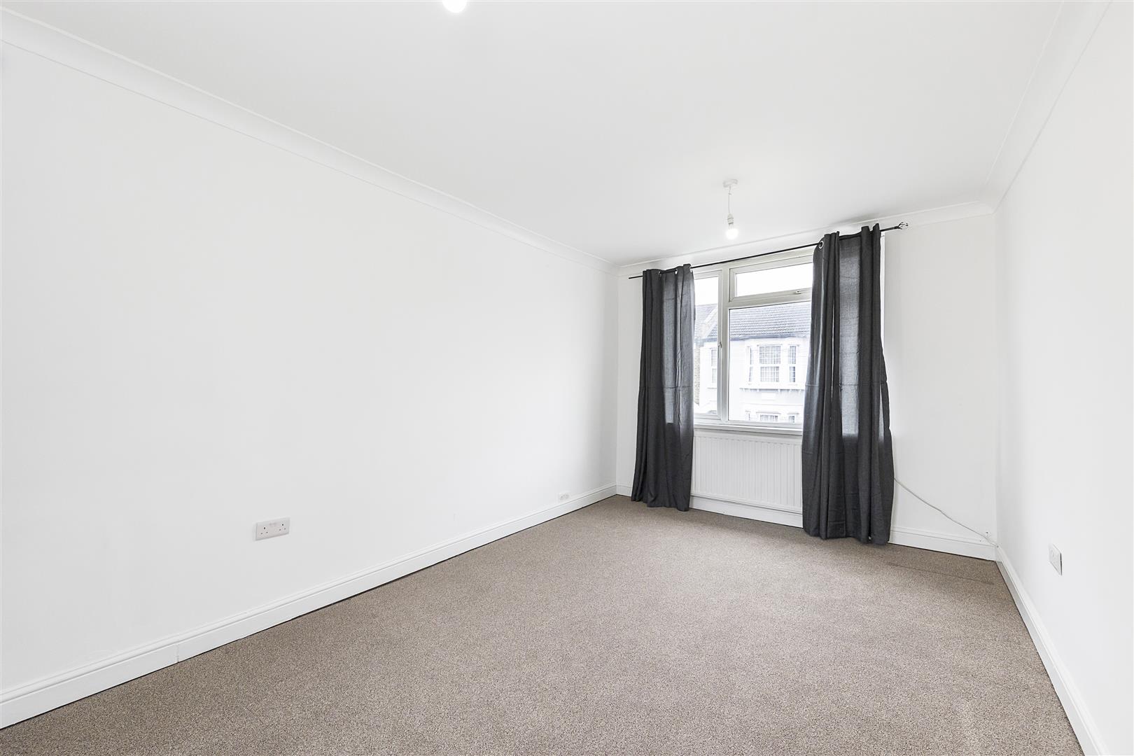 3 bed flat to rent in Ashville Road, London  - Property Image 12