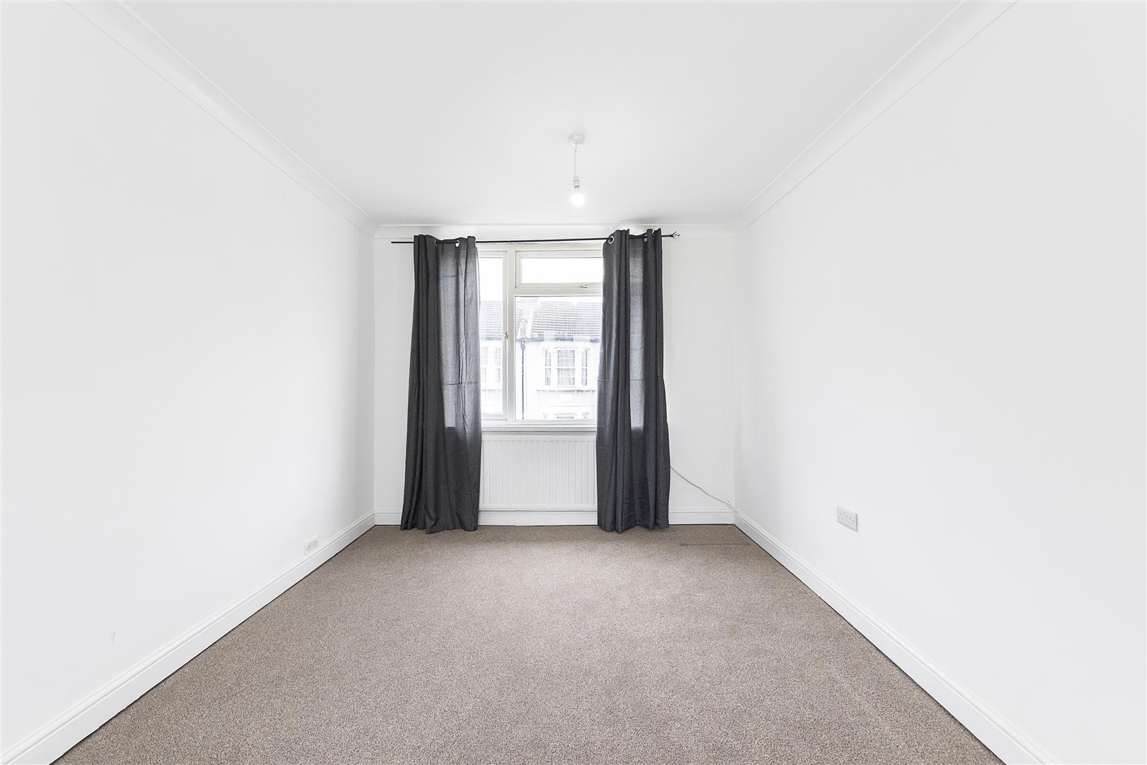 3 bed flat to rent in Ashville Road, London  - Property Image 13