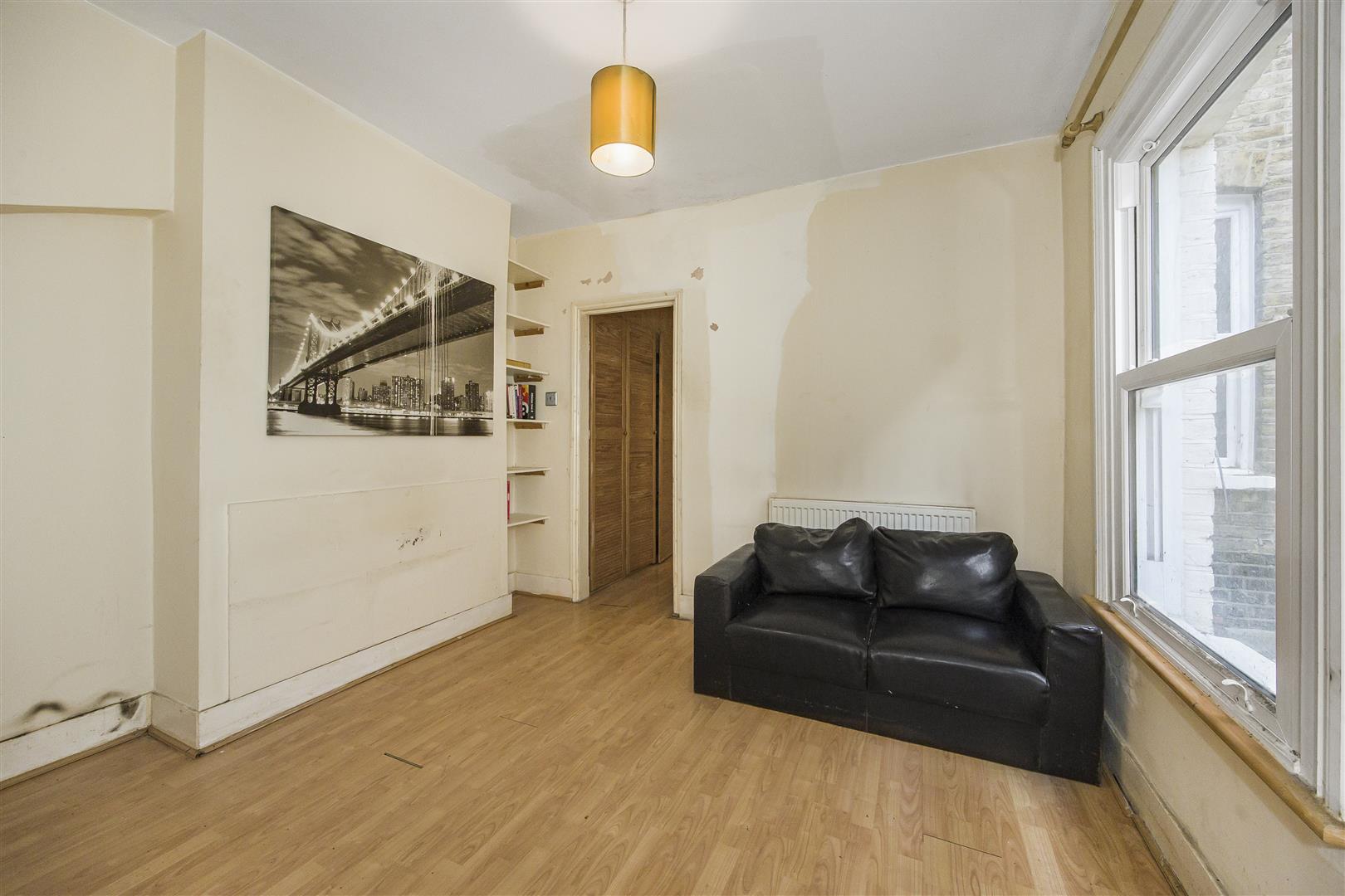 2 bed flat for sale in Lea Bridge Road, London  - Property Image 7