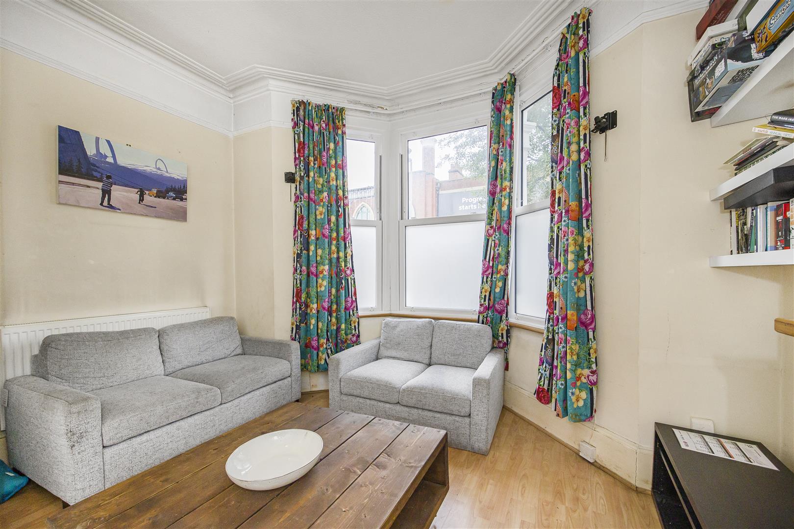 2 bed flat for sale in Lea Bridge Road, London  - Property Image 4