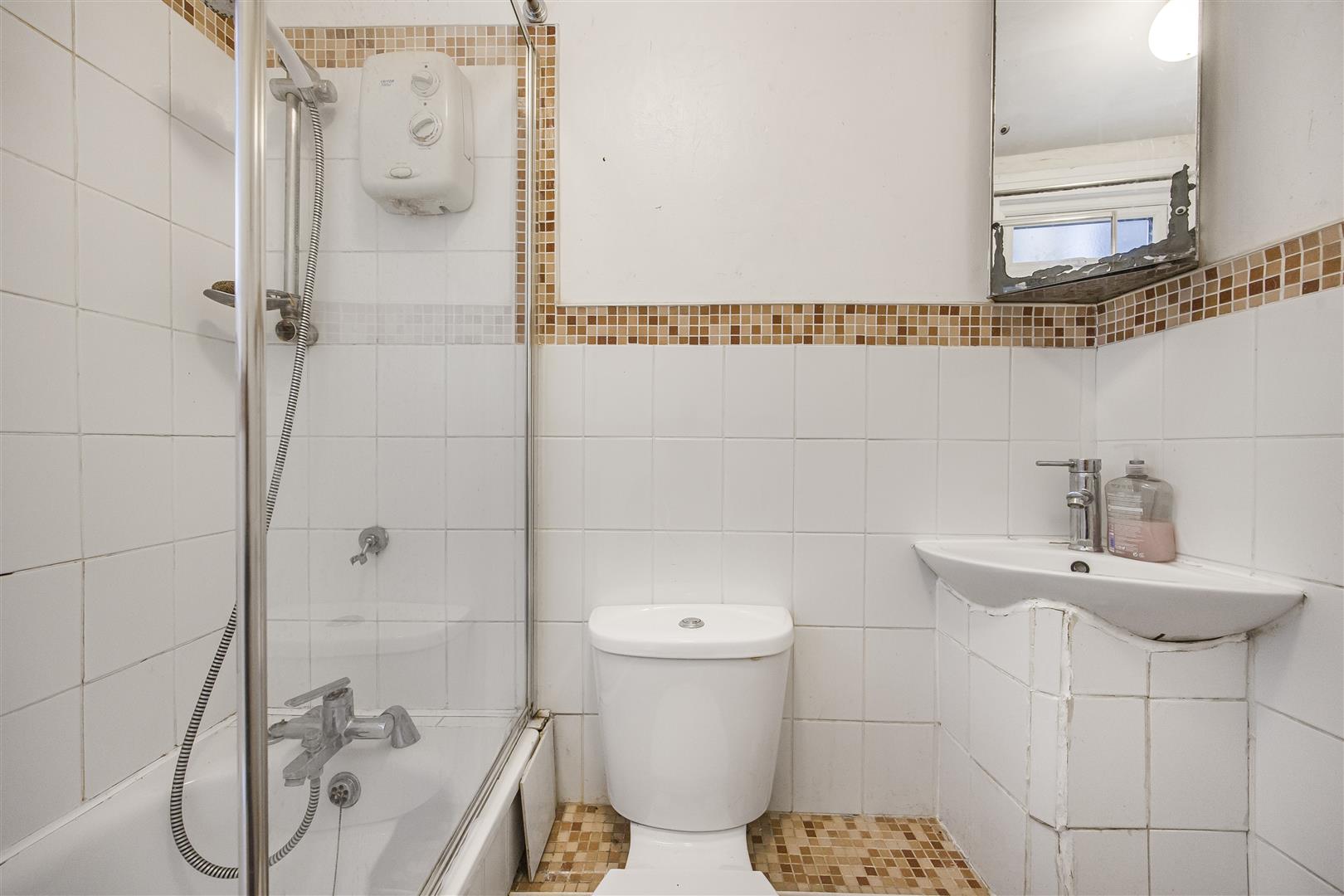 2 bed flat for sale in Lea Bridge Road, London  - Property Image 9