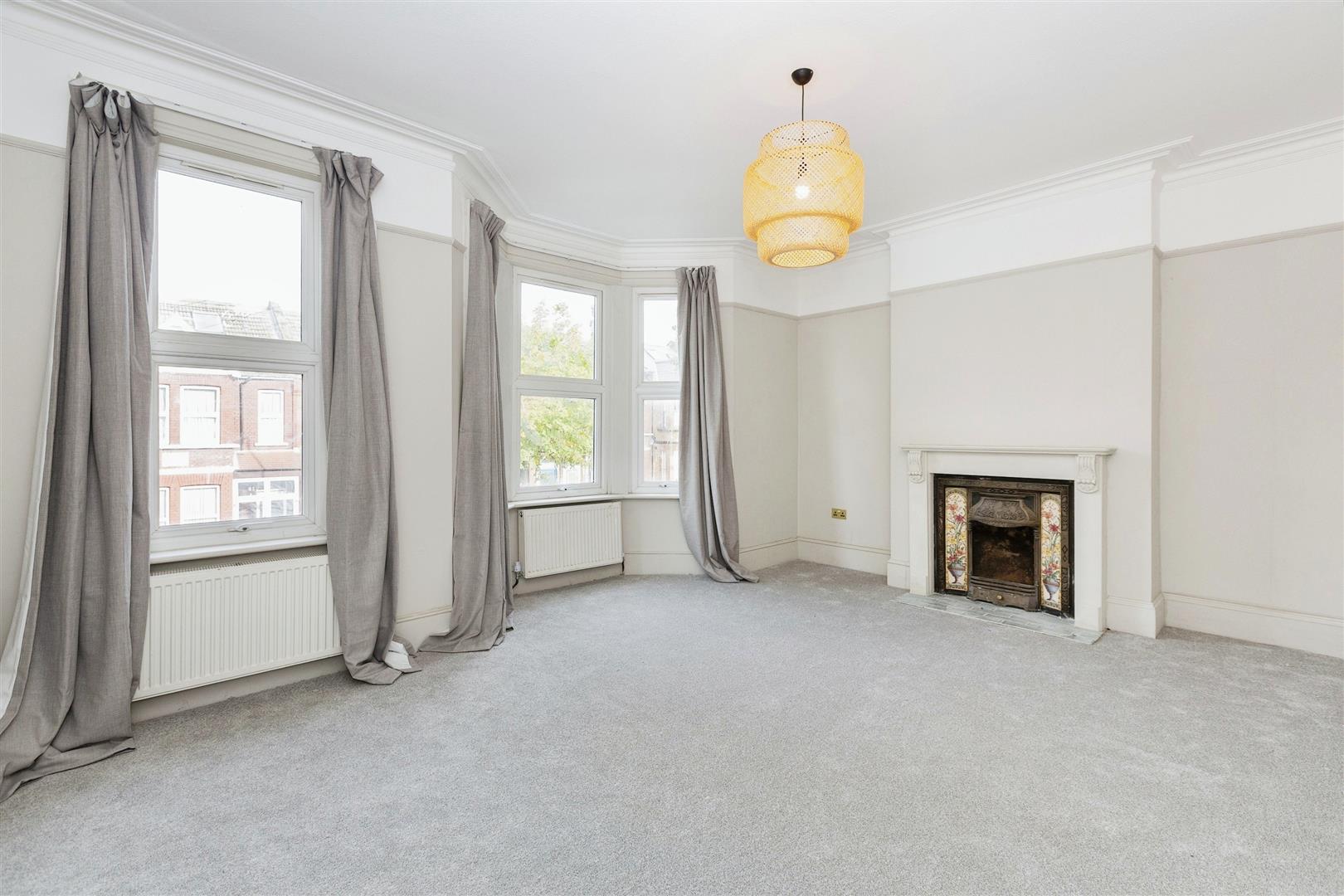 4 bed house to rent in Abbotts Park Road, London  - Property Image 4