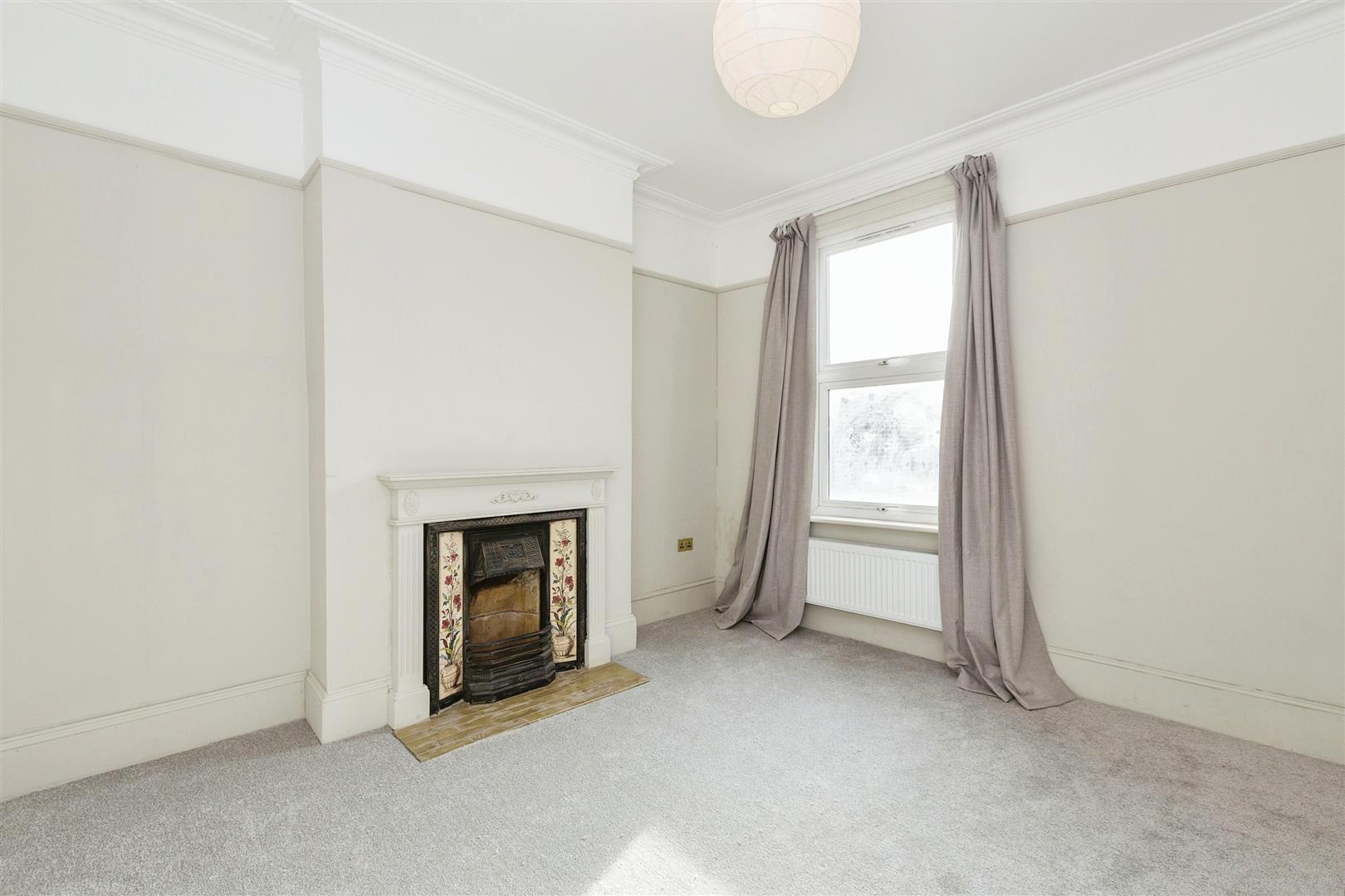 4 bed house to rent in Abbotts Park Road, London  - Property Image 8