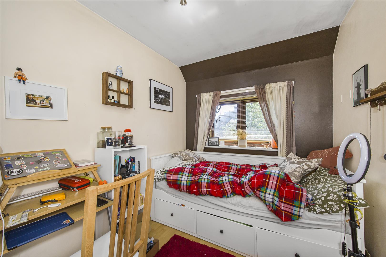 3 bed house for sale in Walnut Road, London  - Property Image 8