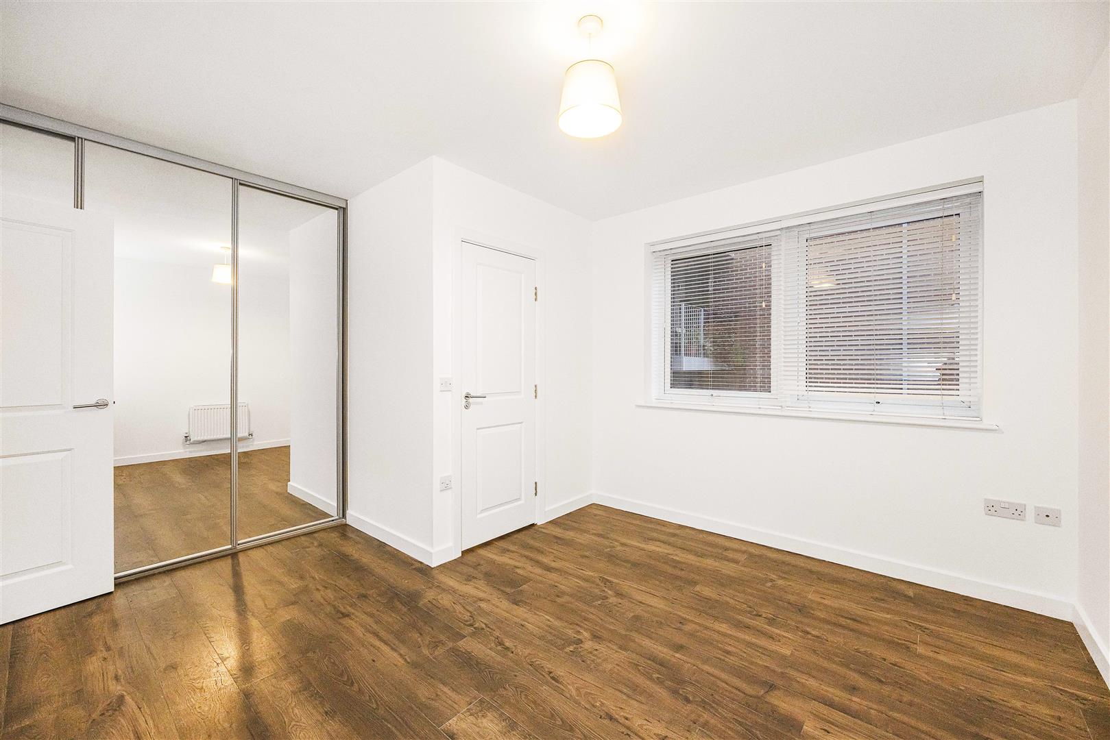 3 bed flat for sale in Brennan House, London  - Property Image 9