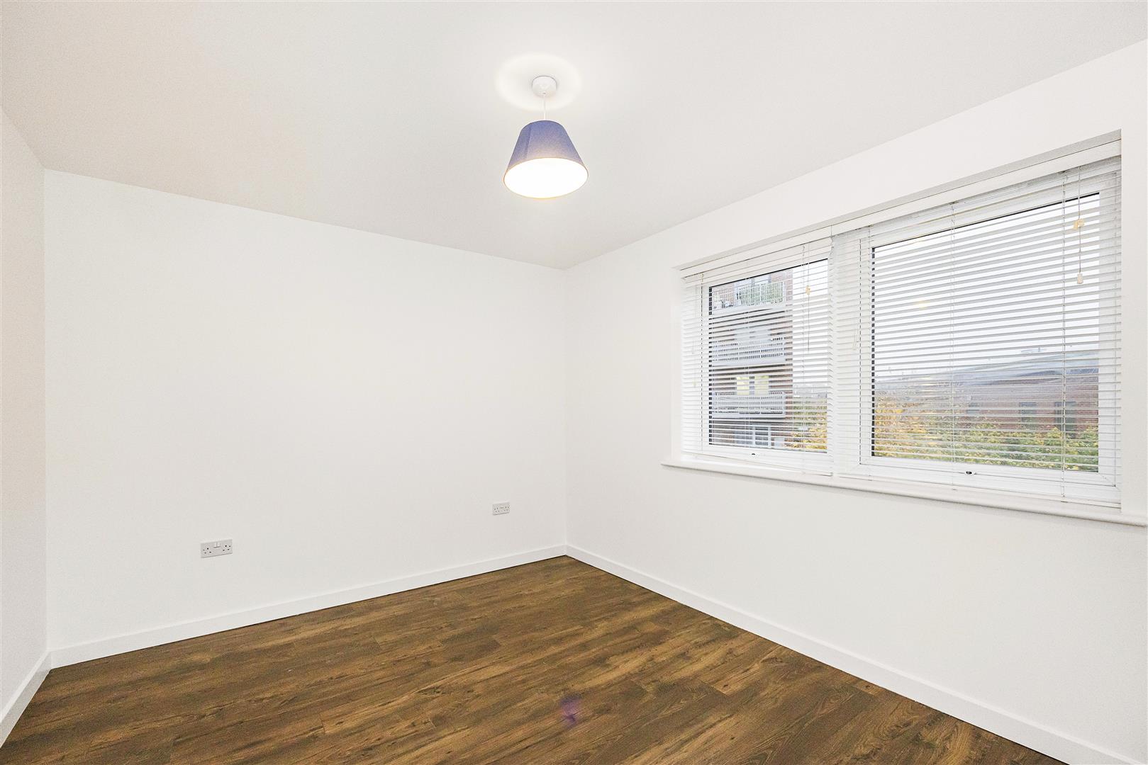 3 bed flat for sale in Brennan House, London  - Property Image 10