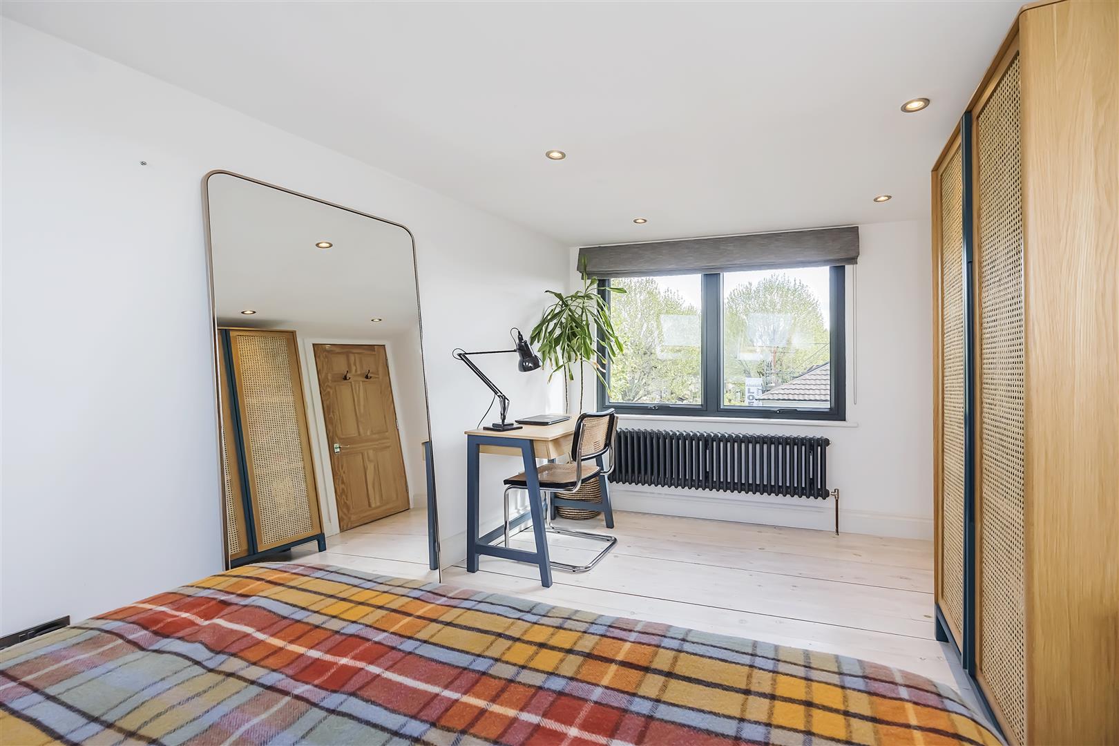 2 bed flat for sale in Mayville Road, London  - Property Image 15