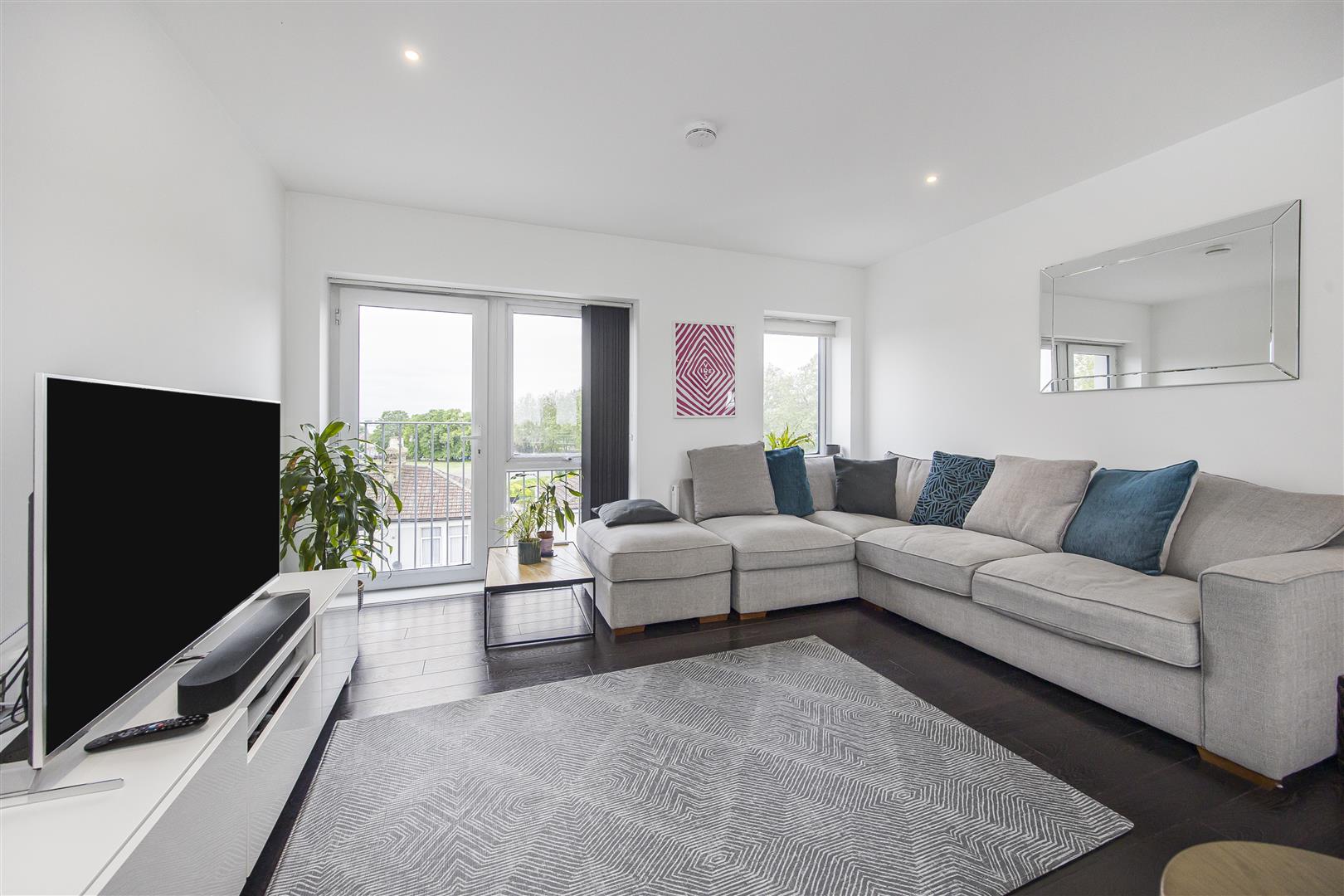 2 bed apartment for sale in High Road Leyton, London  - Property Image 8