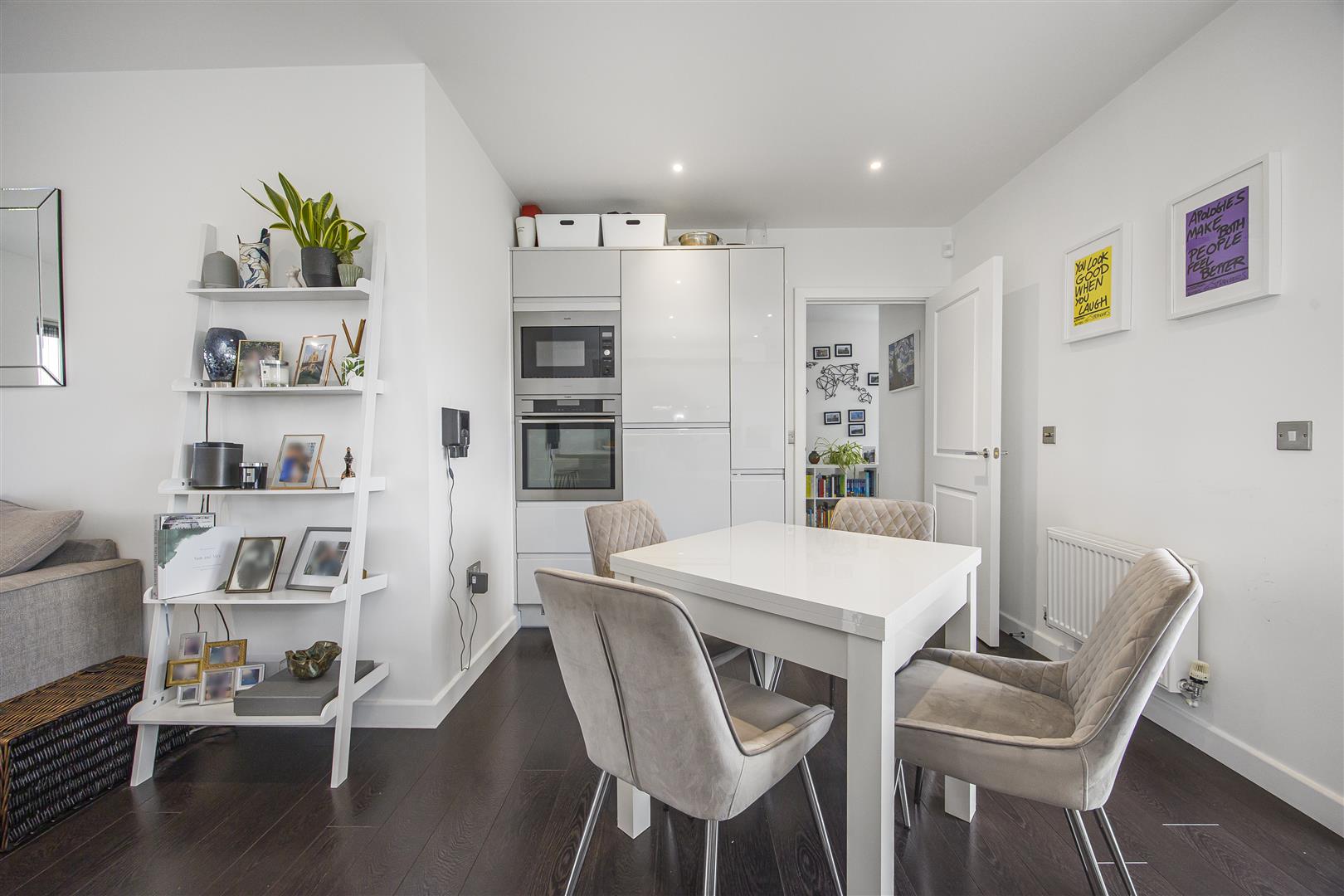 2 bed apartment for sale in High Road Leyton, London  - Property Image 7