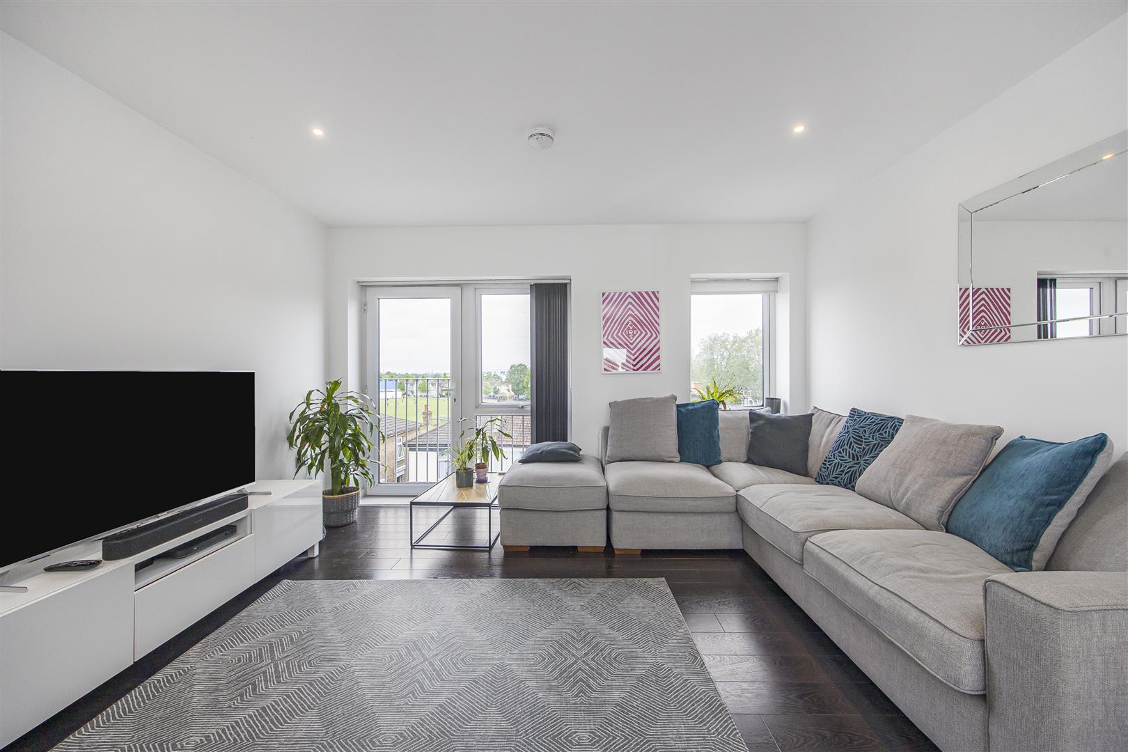 2 bed apartment for sale in High Road Leyton, London  - Property Image 2