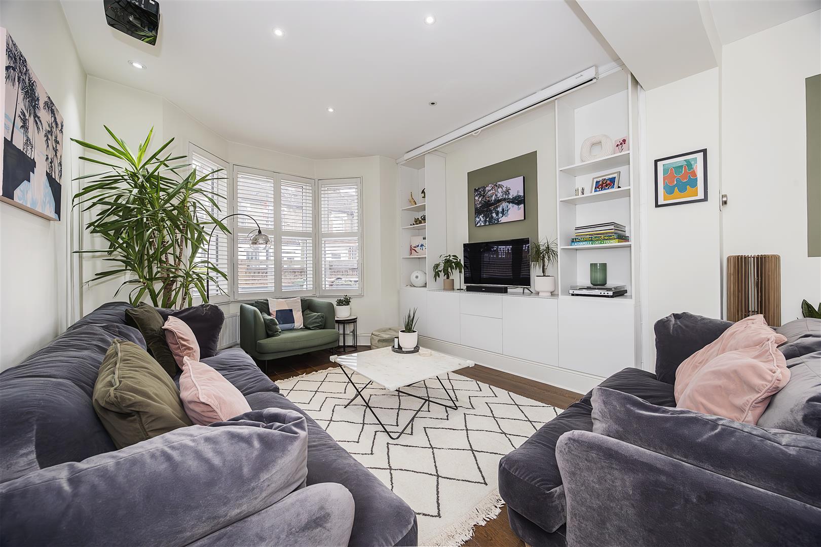 4 bed house to rent in Adelaide Road, London  - Property Image 2