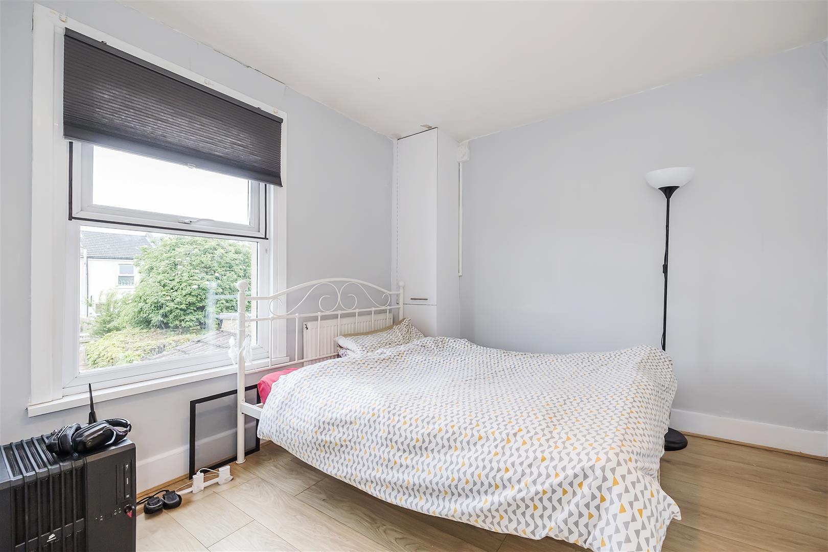 2 bed house to rent in Stewart Road, London  - Property Image 12