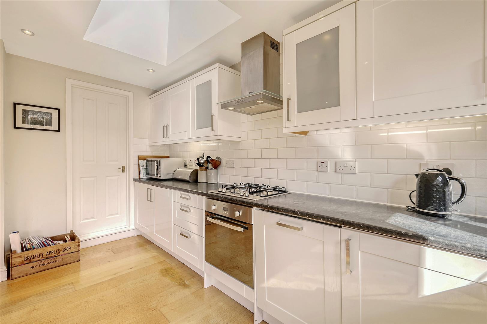 4 bed terraced house for sale in Murchison Road, London  - Property Image 7