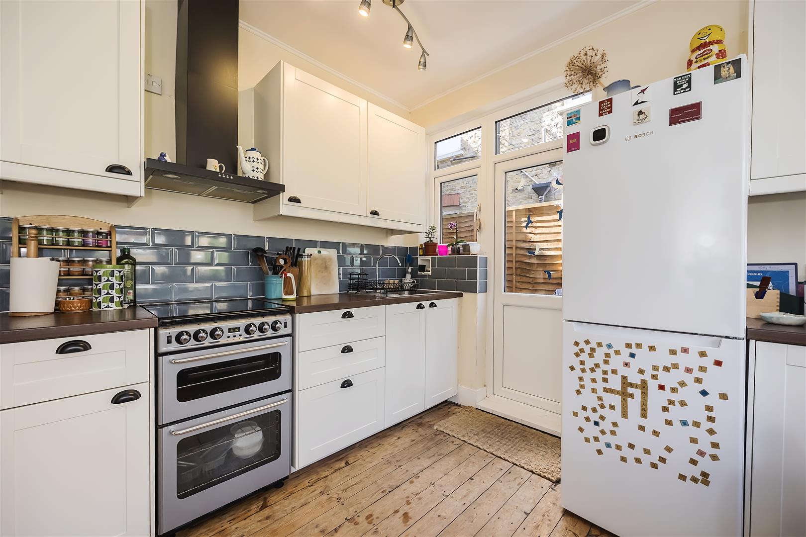 1 bed flat for sale in Clementina Road, London  - Property Image 8