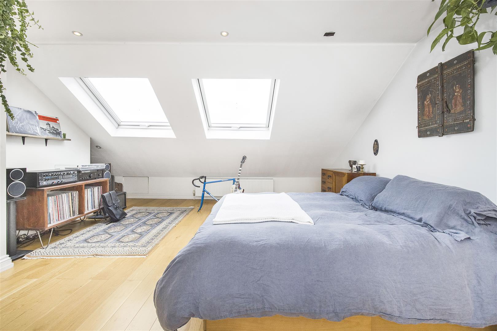 2 bed flat for sale in Grove Green Road, London  - Property Image 5