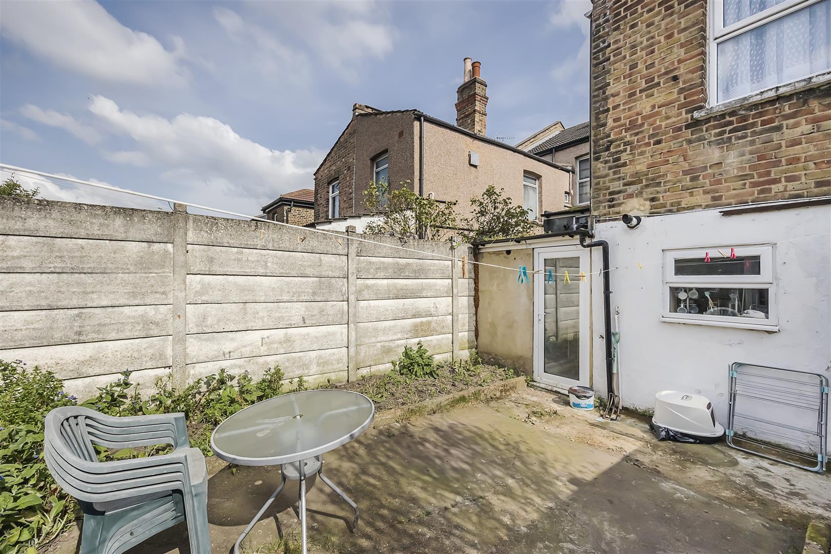 3 bed terraced house for sale in St. Georges Road, London  - Property Image 23