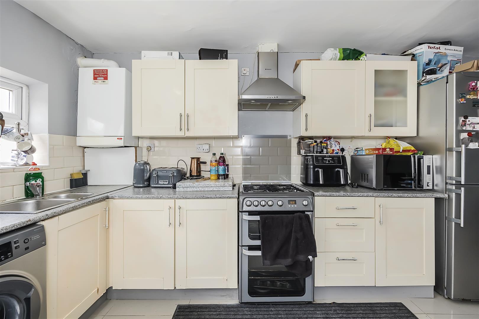 3 bed terraced house for sale in St. Georges Road, London  - Property Image 6